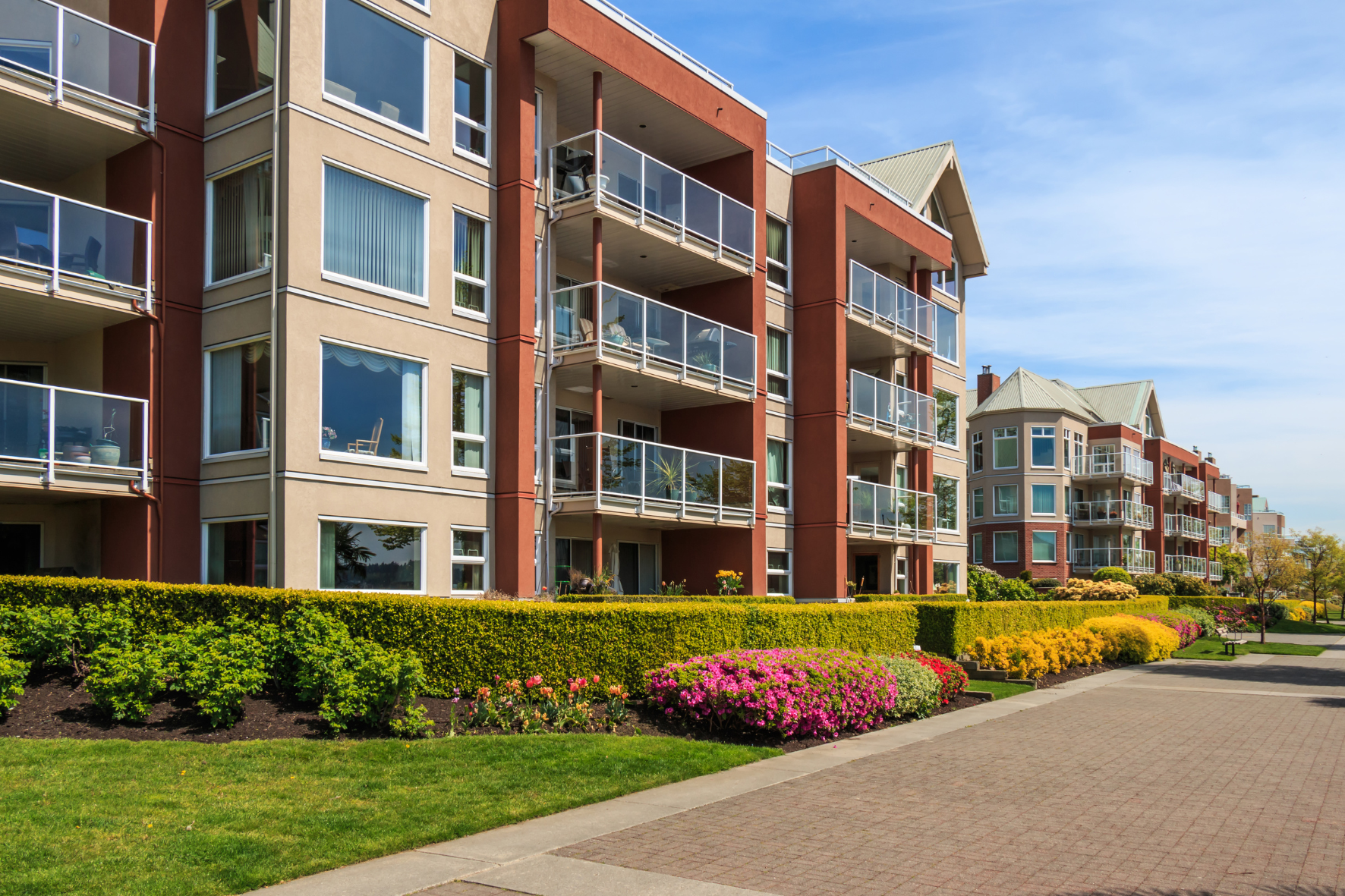 Péče o střechu před a po zimě