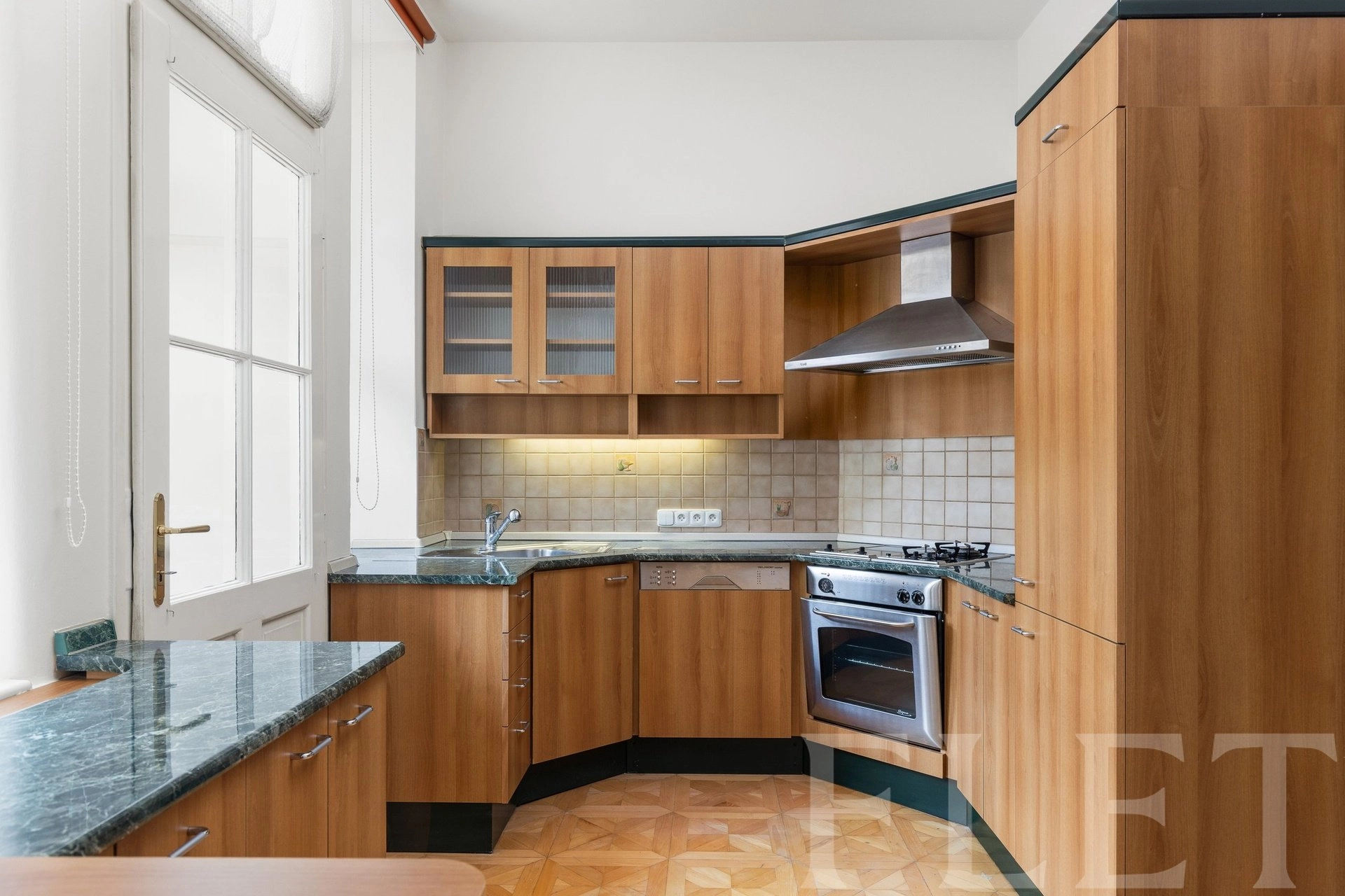 Pronájem byty 3+kk s balkonem, 104 m² - Dr. Zikmunda Wintra, Praha - Bubeneč