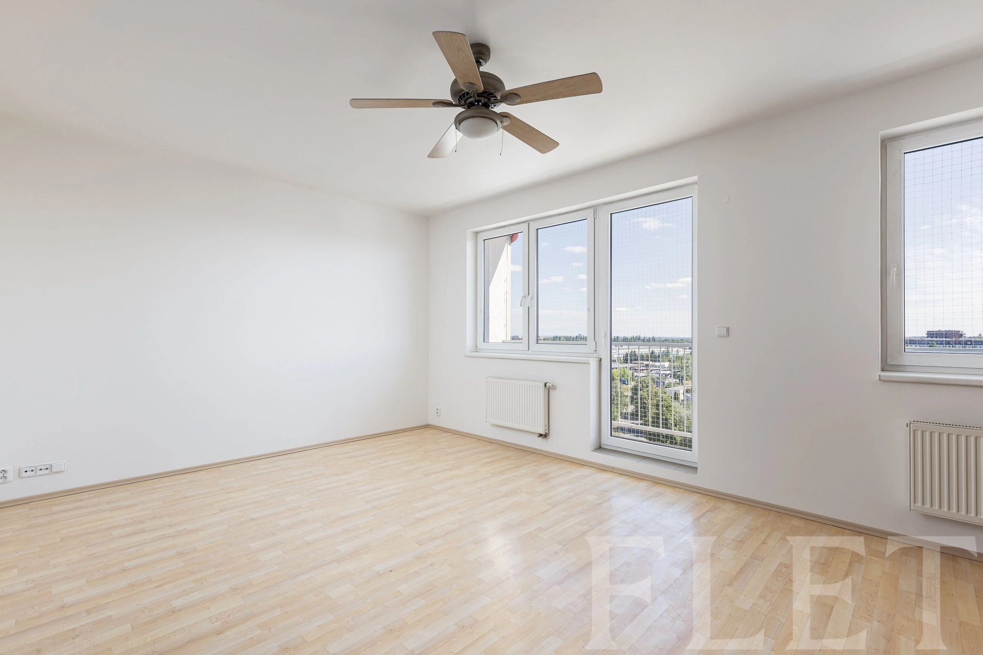 Pronájem bytu 3+kk s balkonem a lodžií, 85 m², Ivančická, Praha 9 - Letňany