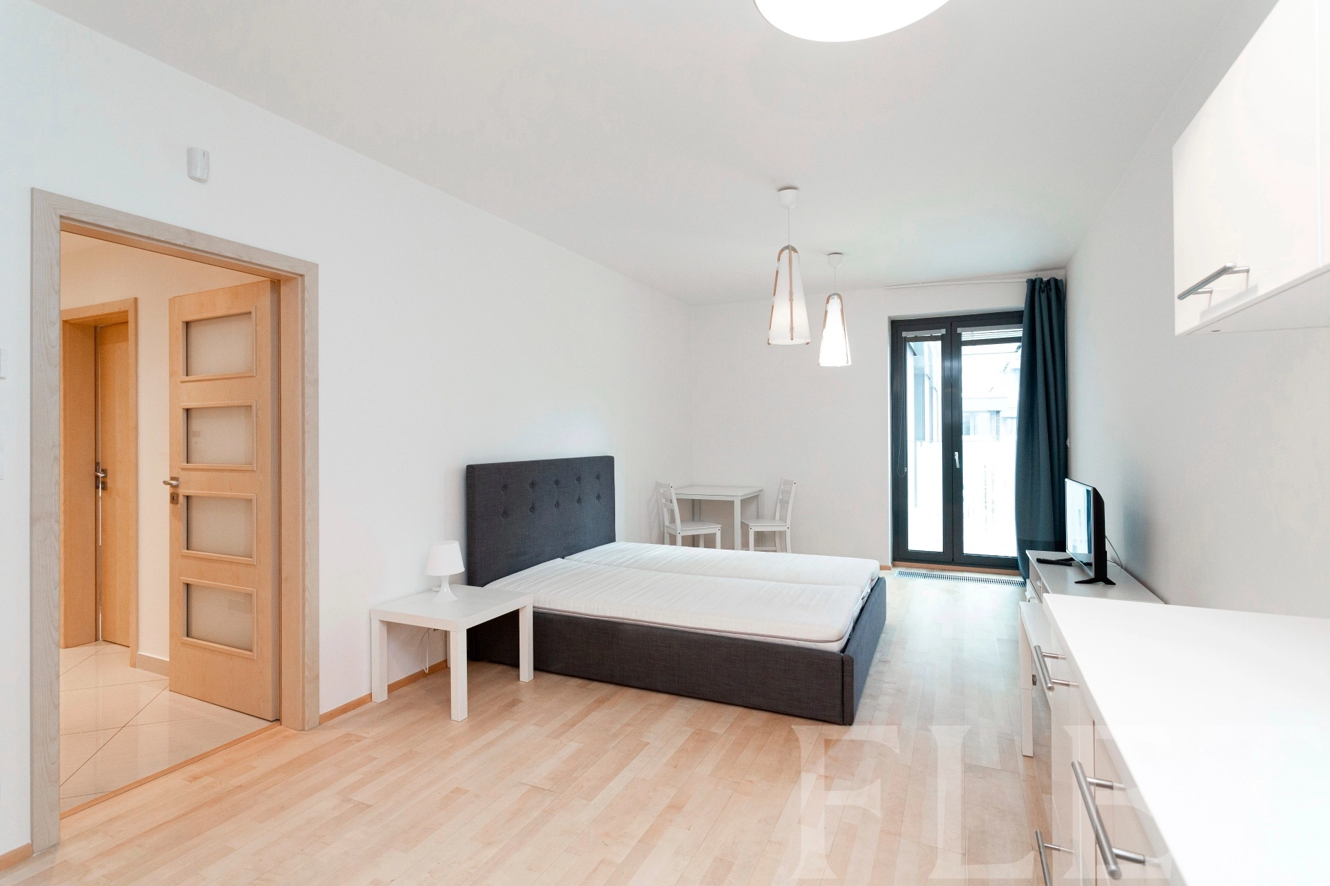 Pronájem, Byty 1+kk se sklepem, 43 m² - Olšanská, Praha 3 - Žižkov
