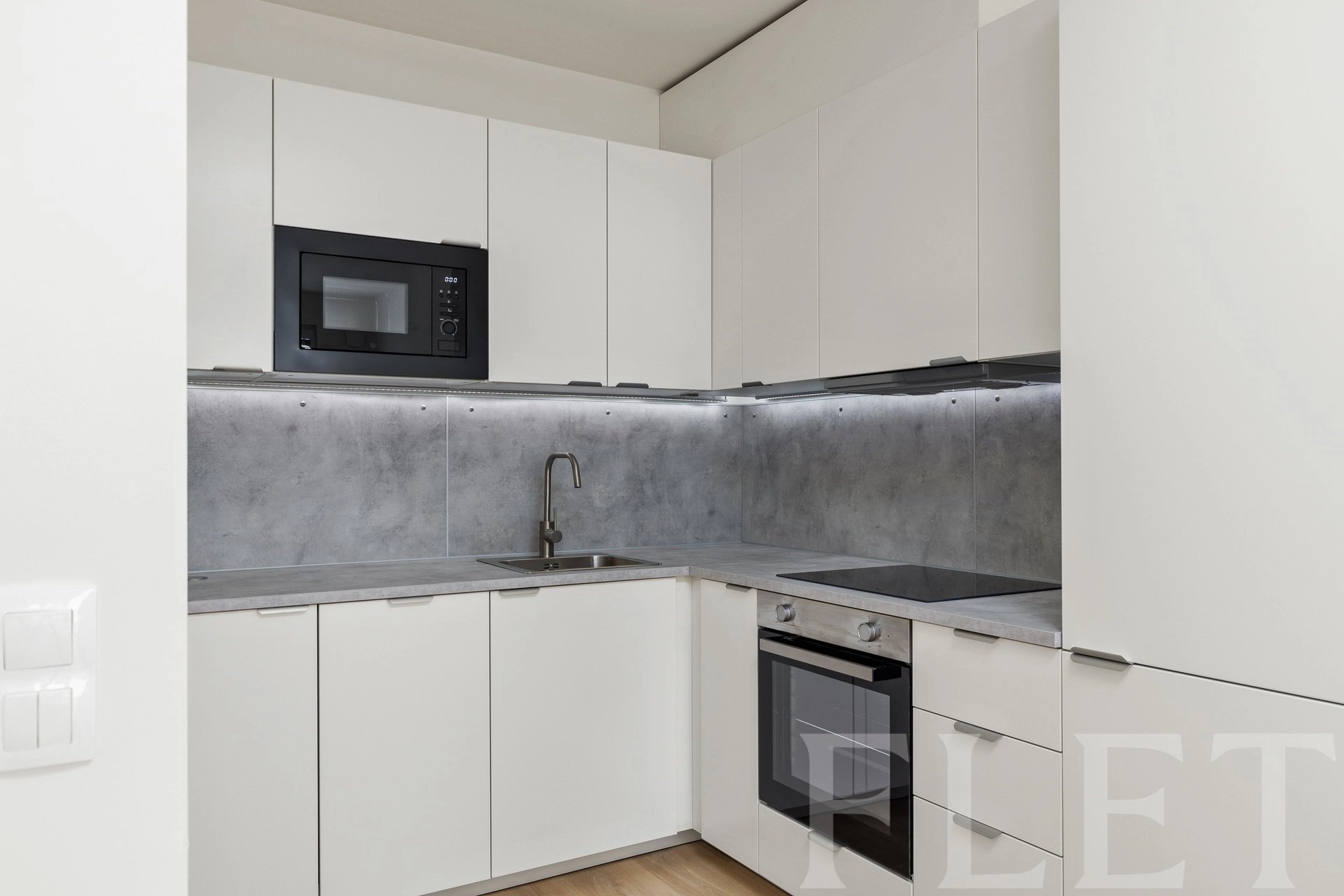 Pronájem bytu 2+kk, 55 m² s garážovým stáním - Nurmiho, Praha 15 - Hostivař