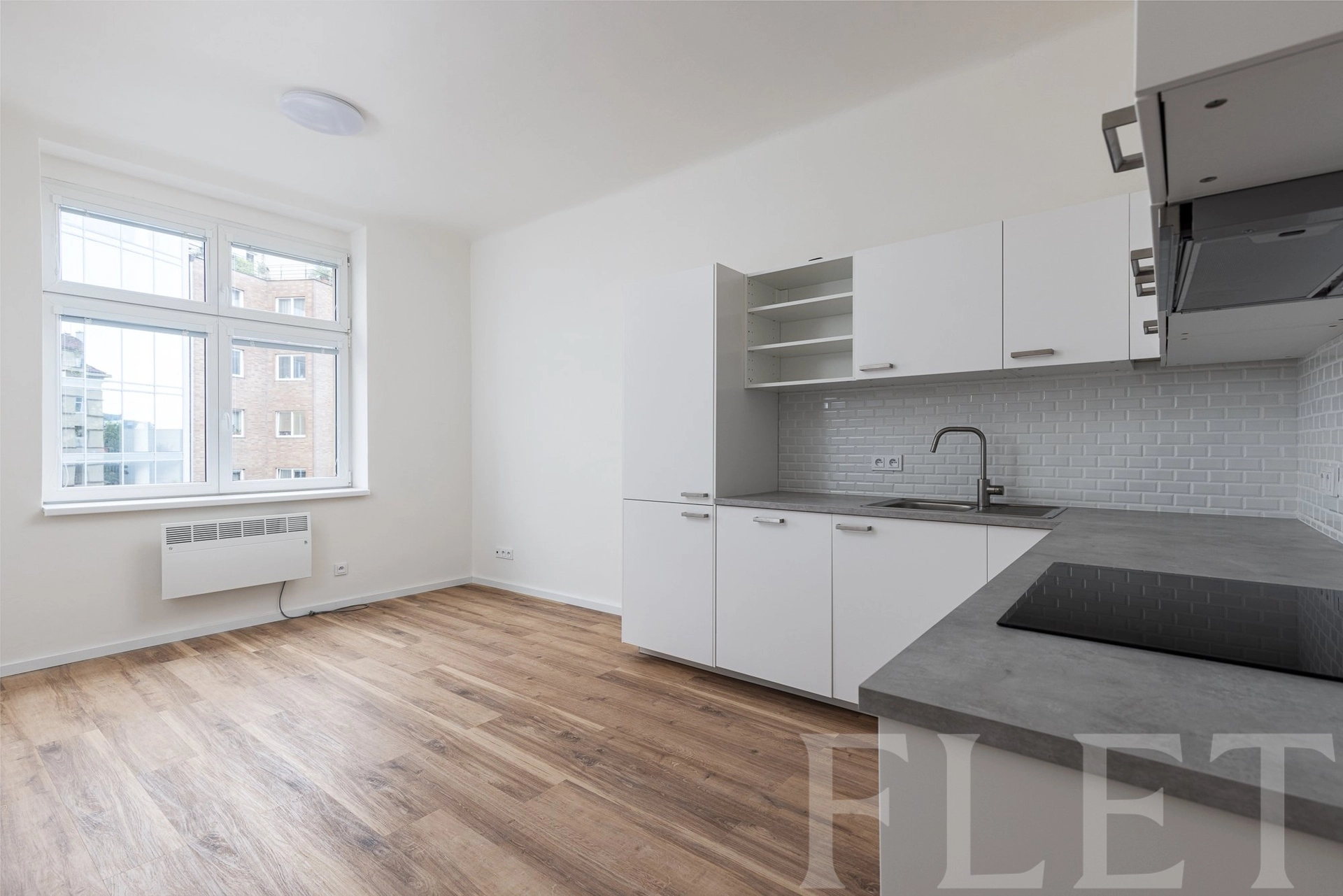 Pronájem, Byty 2+kk s balkónem a sklepem - 45m² - U Vody, Praha 7 - Holešovice