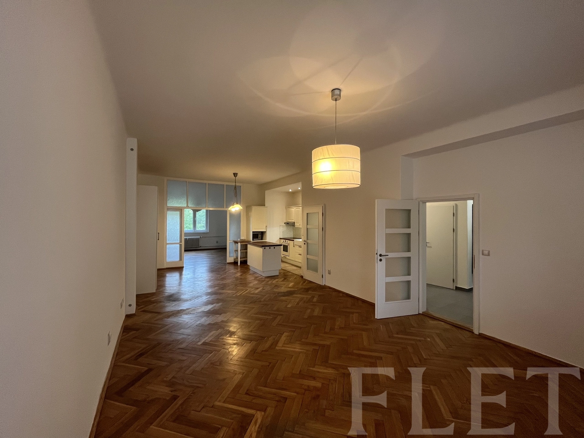 Pronájem bytu 3+kk s prostornou lodžií - 93 m², Dvorecké náměstí, Praha - Podolí