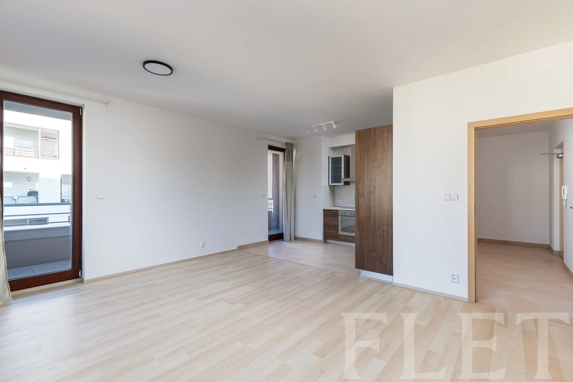 Pronájem bytu 2+kk 60 m² s lodžií a garážovým stáním, Musílkova, Praha 5 - Košíře
