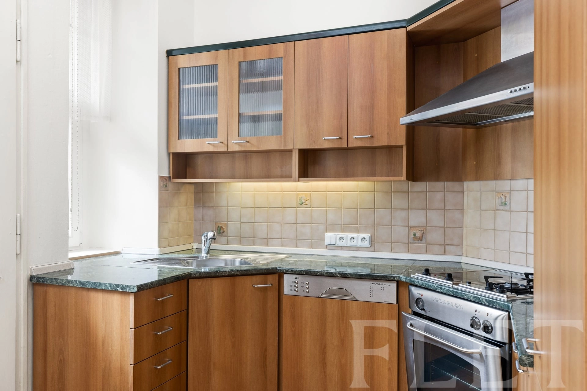 Pronájem byty 3+kk s balkonem, 104 m² - Dr. Zikmunda Wintra, Praha - Bubeneč