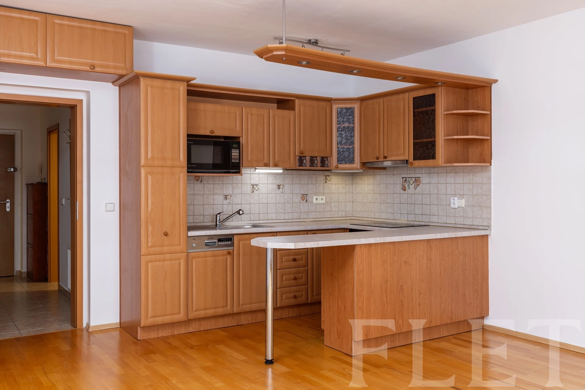 Pronájem bytu 1+kk, 39 m² - Jemnická, Praha 4 - Michle