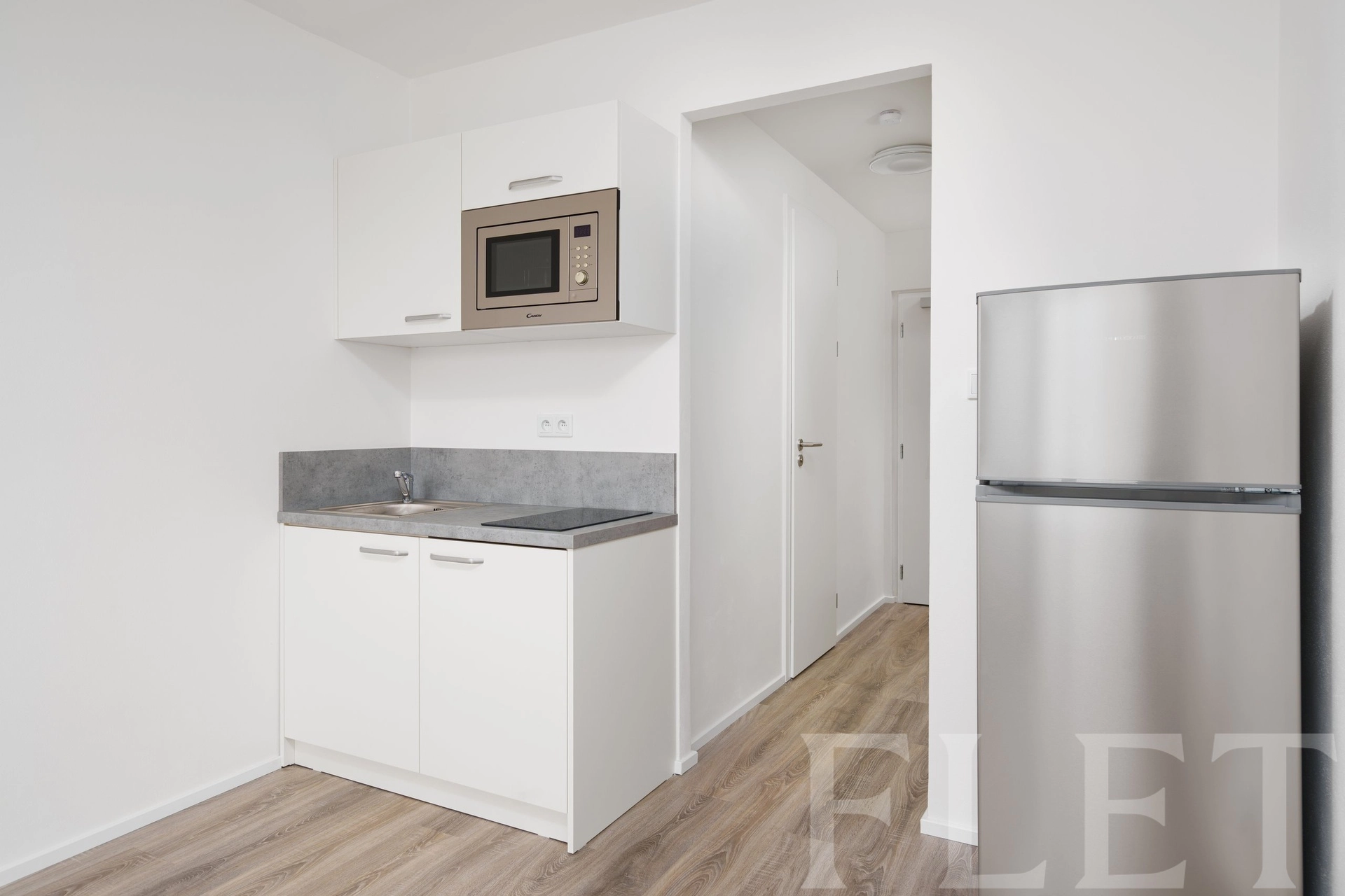 Pronájem byty 1+kk, 23 m² s parkováním - Čenětická, Praha 11 - Chodov