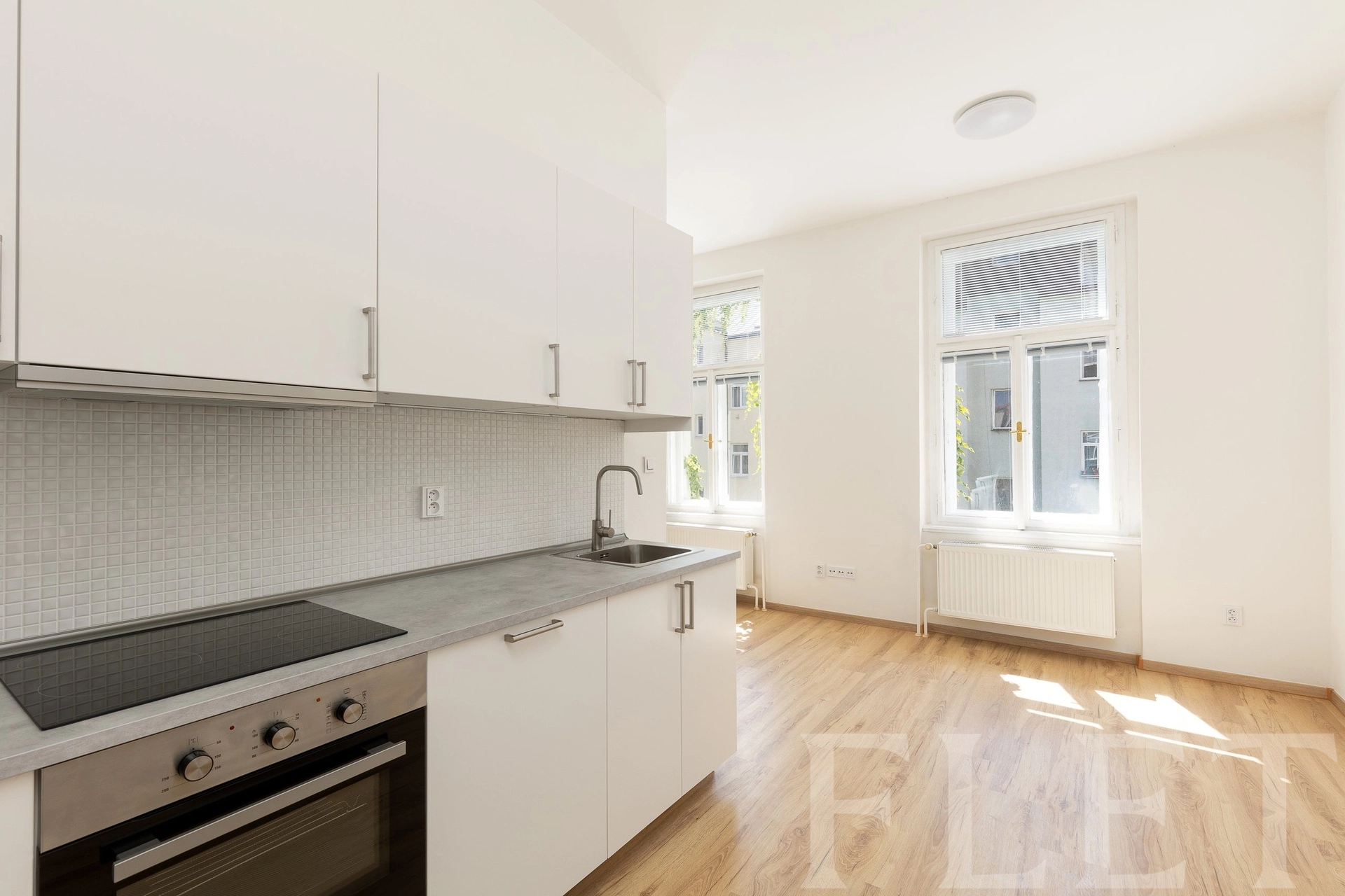 Pronájem, Byty 1+kk, 34 m² - Františka Kadlece, Praha 8 - Libeň