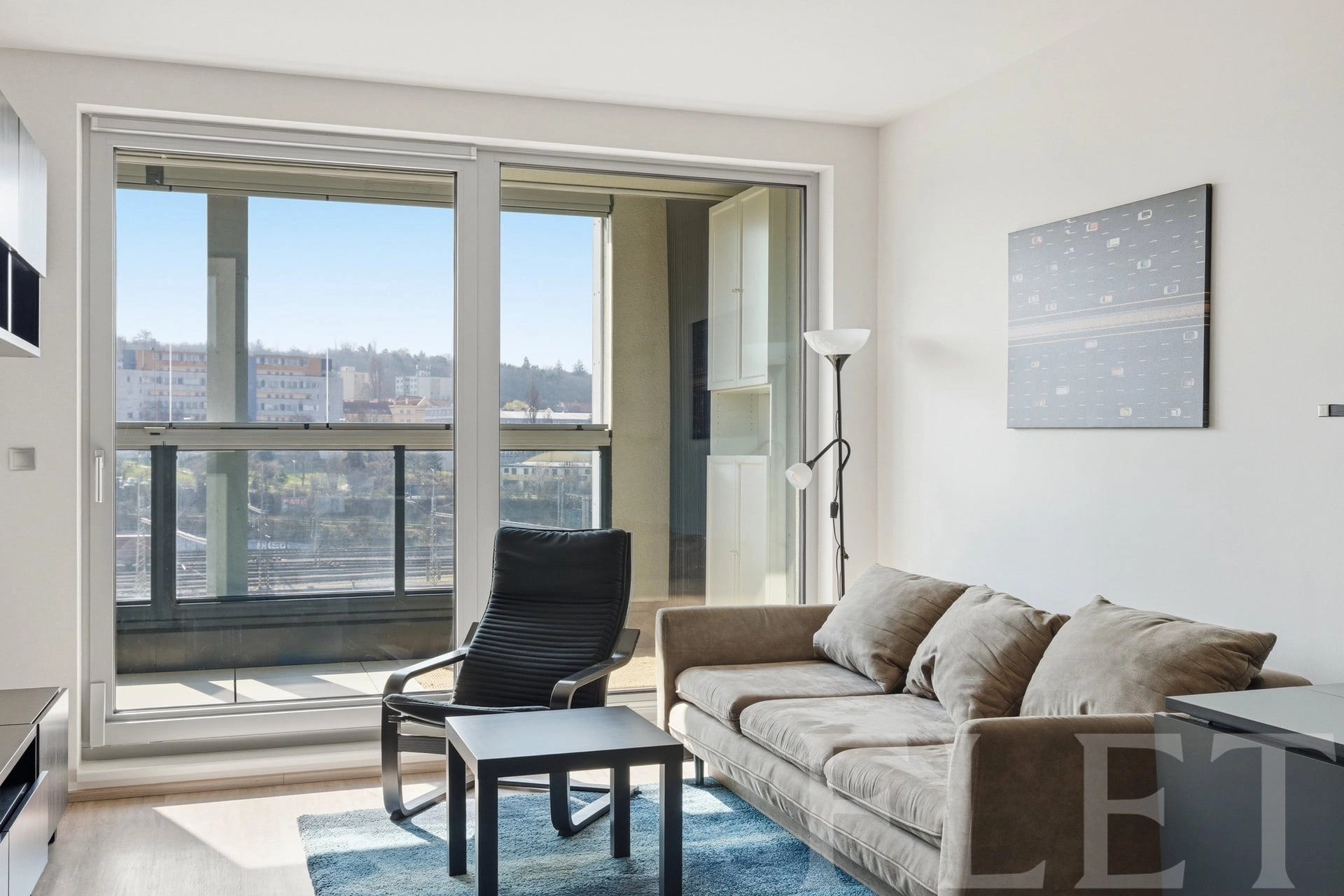 Pronájem bytu 1+kk 33 m², Českomoravská, Praha 9 - Libeň