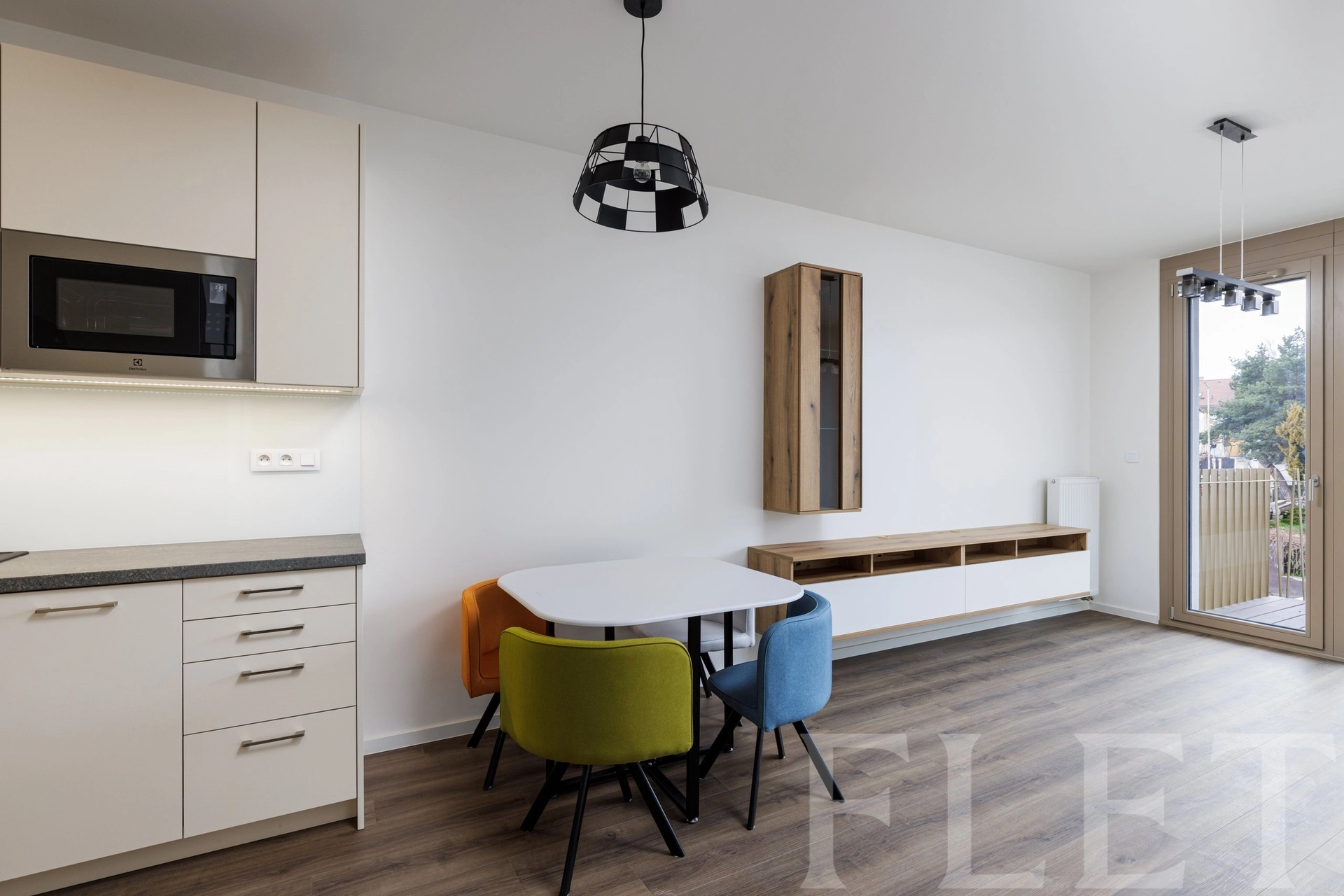 Pronájem byty 2+kk, 48 m² s balkónem - V Domově, Praha 3 - Žižkov