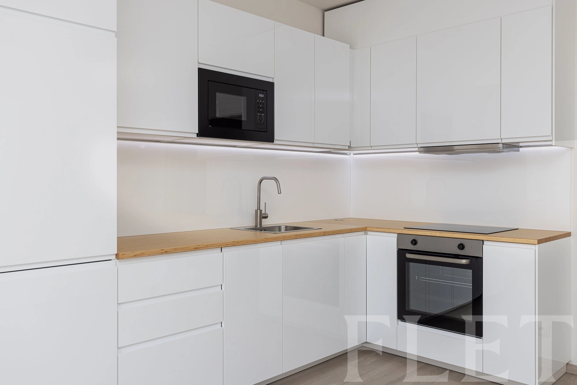 Pronájem bytu 1+kk 38 m², Gerstelova, Praha 9 - Vysočany