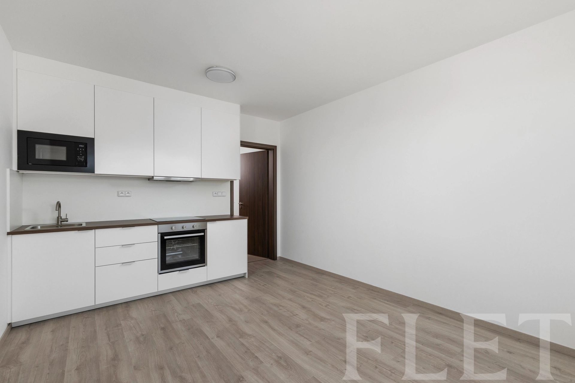 Pronájem bytu 1+kk 30 m², Honzíkova, Praha 10 - Dolní Měcholupy