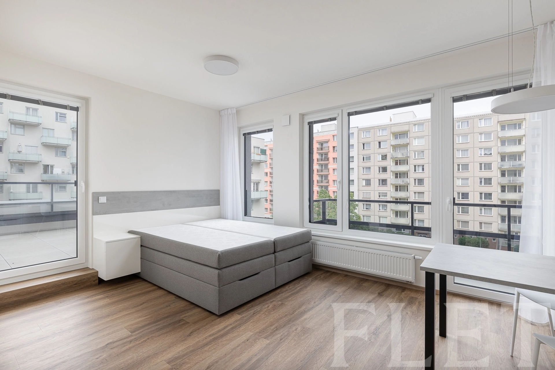 Pronájem bytu 1+kk 35 m², Hodkovická, Praha - Kamýk