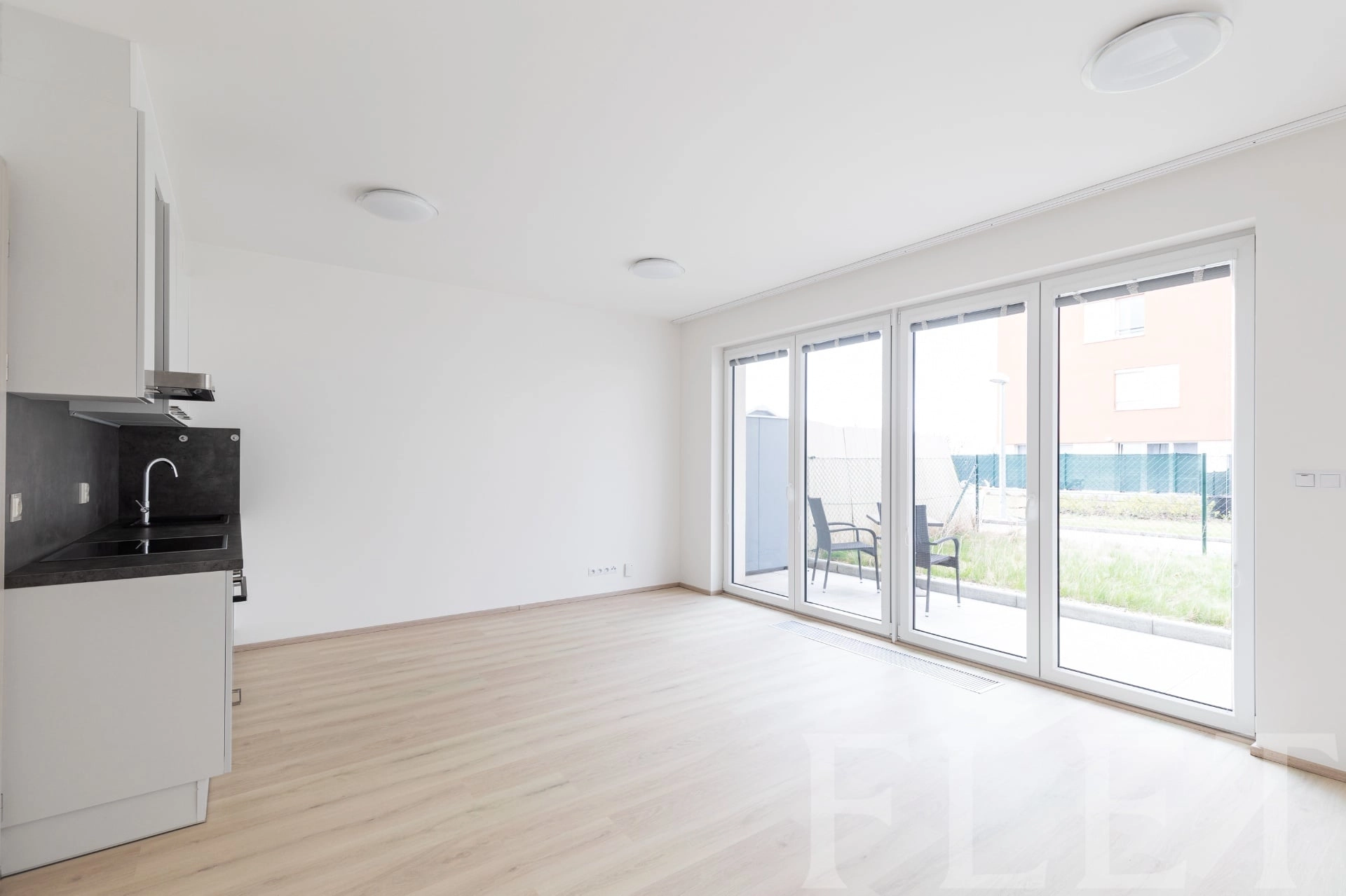 Pronájem, Byty 1+kk se zahrádkou, 37m² - Toufarova, Praha 5 - Řeporyje