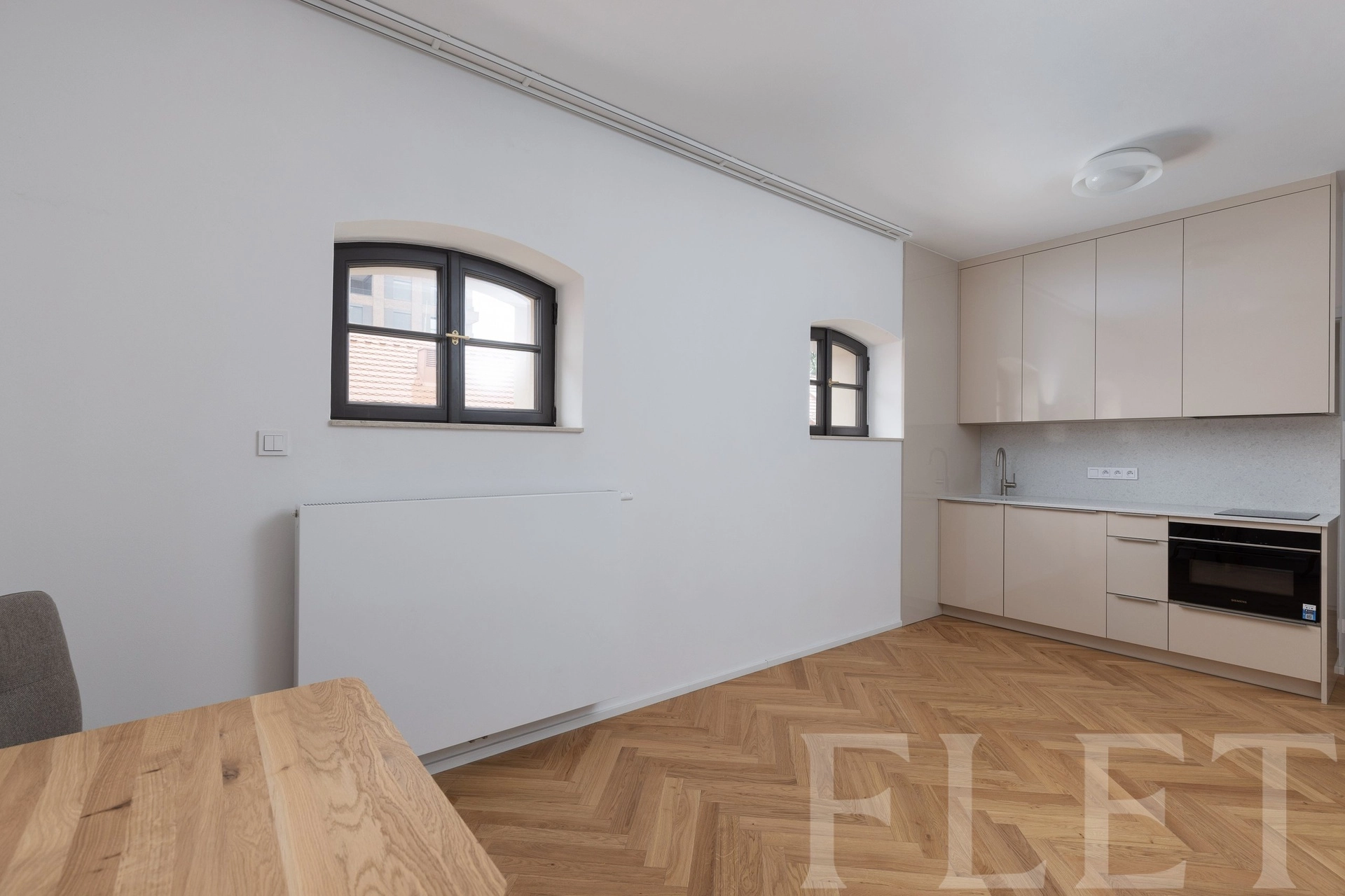 Pronájem bytu 1+kk 26 m², Mnatova, Praha 4 - Nusle