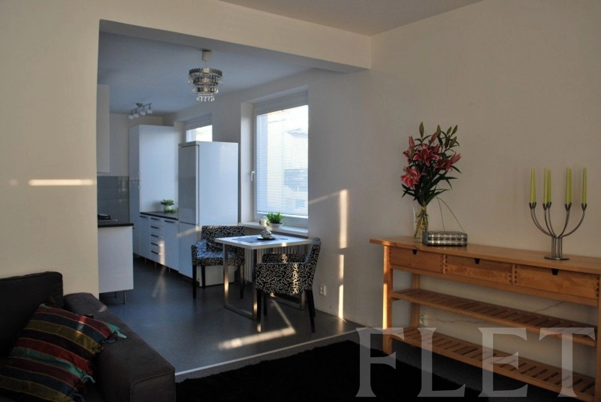 Pronájem bytu 3+1 77 m², Hájenská, Praha 12 - Modřany