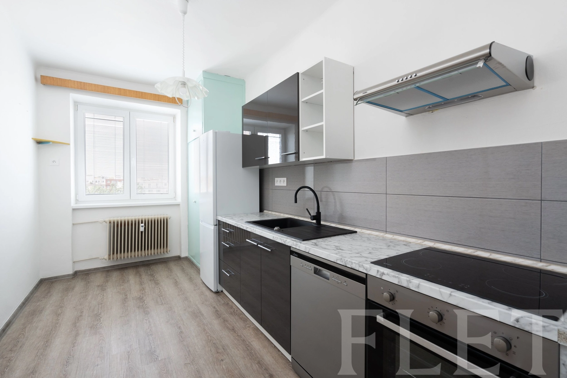 Žižkovská srdcovka 2+1, 61 m² – poslední patro, výtah a potenciál podle vašich představ