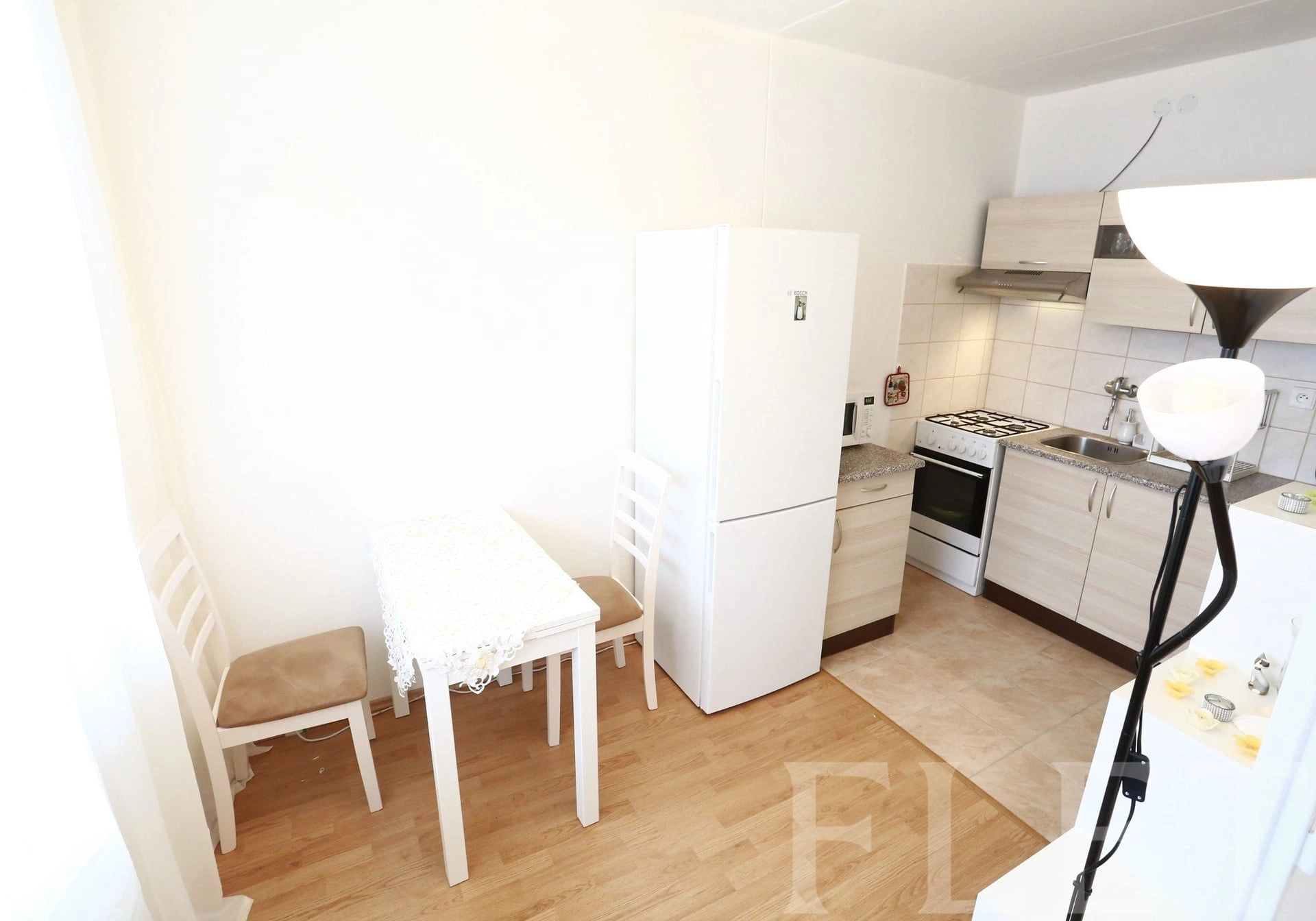 Pronájem bytu 1+kk 34 m², Tajovského, Praha 4 - Krč