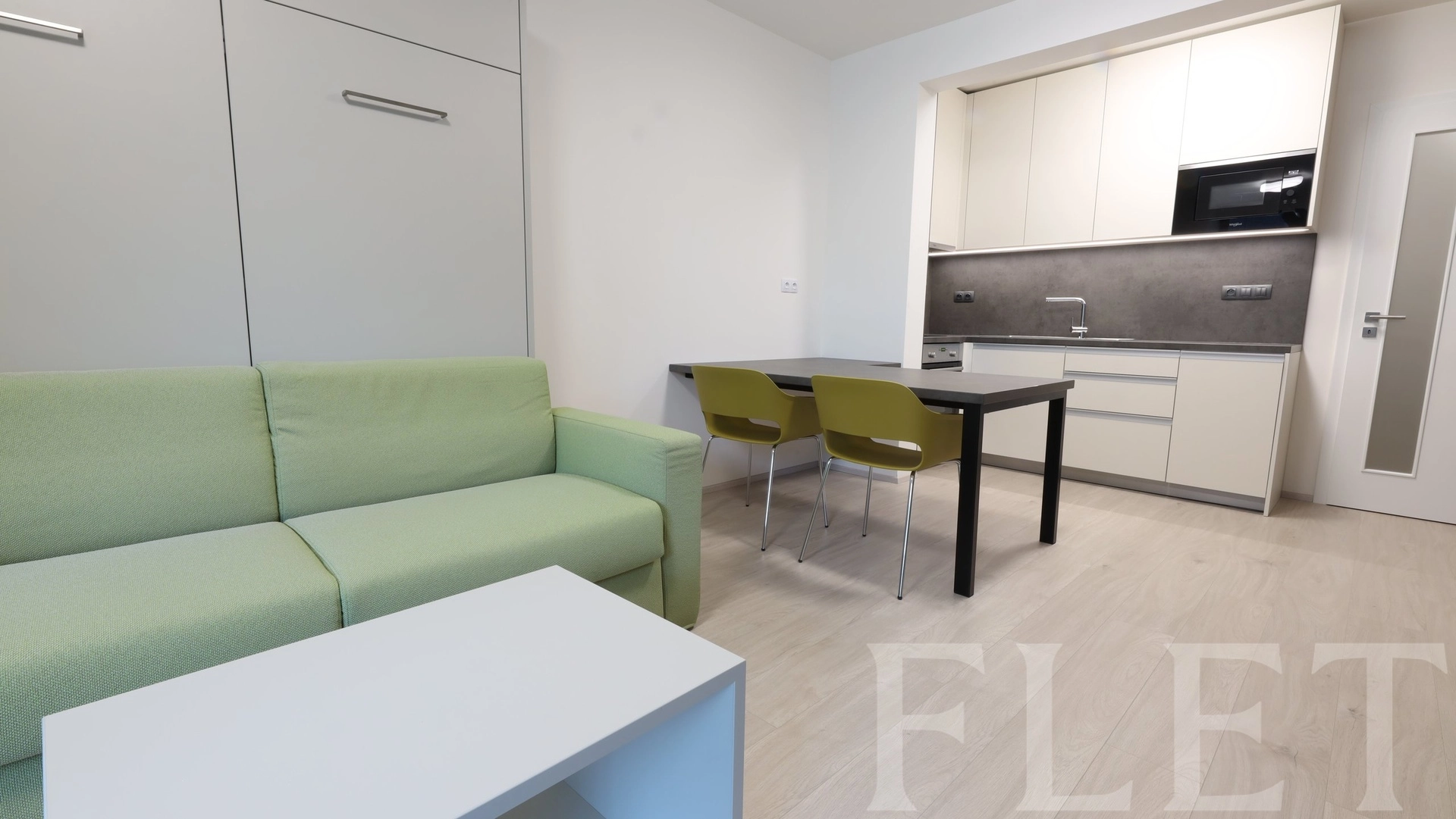 Pronájem bytu 1+kk 34 m², Hartigova, Praha 3 - Žižkov