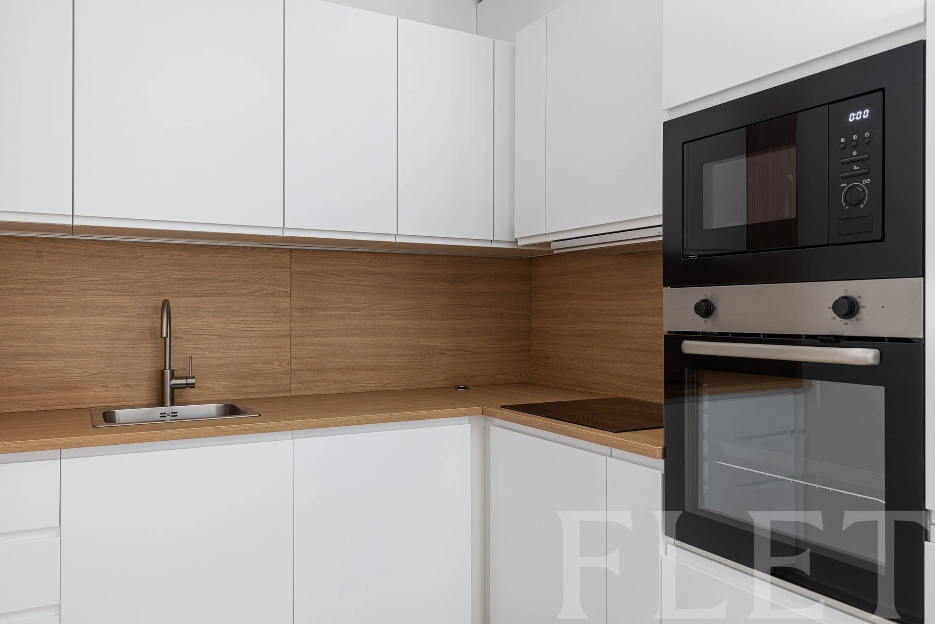 Pronájem bytu 2+kk 49 m², Křižíkova, Praha 8 - Karlín