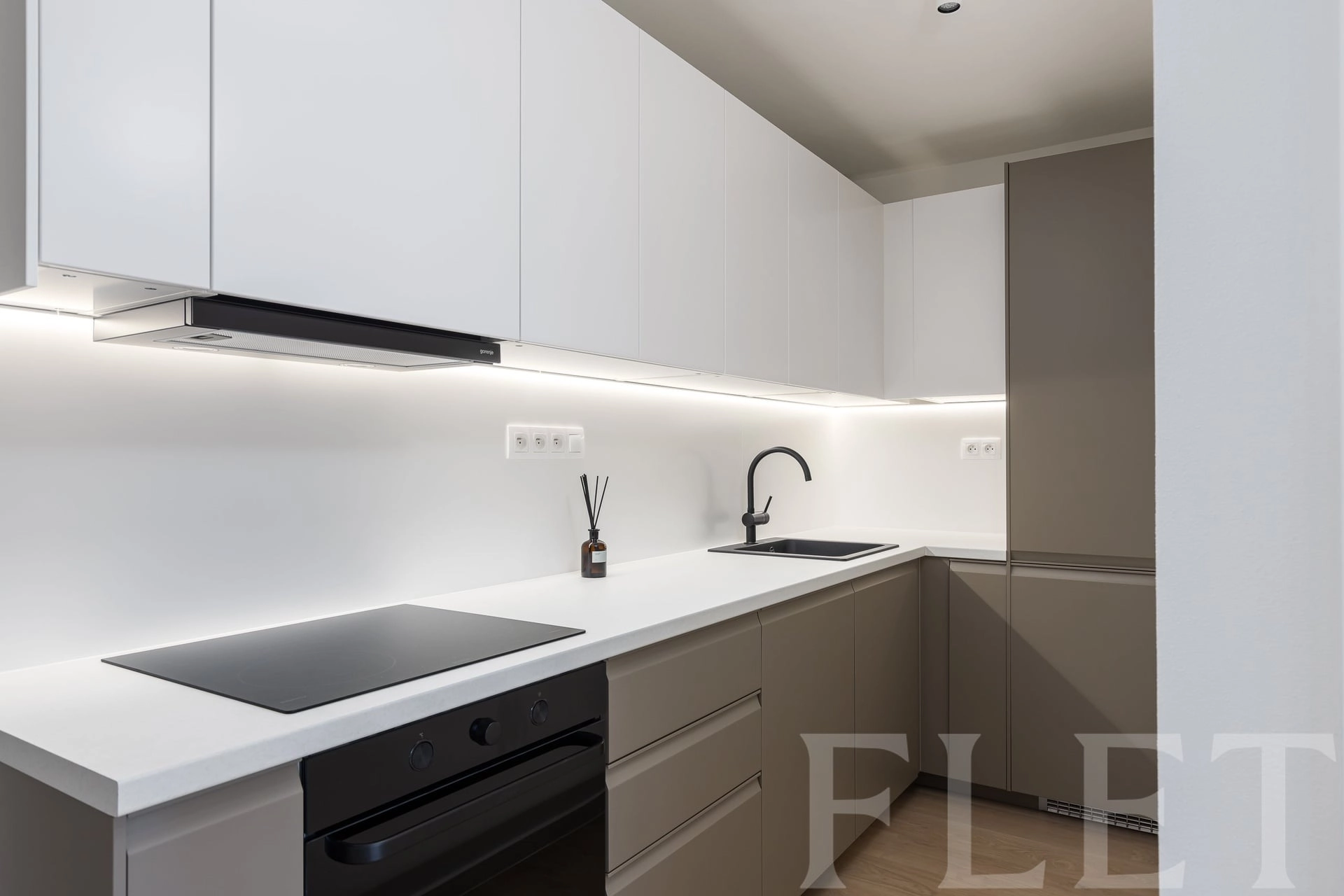 Pronájem bytu 2+kk s balkónem a sklepem, 46 m², Bronzová, Praha 13 - Stodůlky